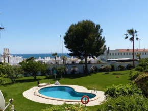 Apartment, 2 bedrooms, on the beach, with pool, sea views and garden -- All included, Parking & Wifi
